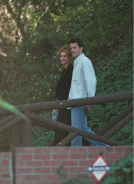 Matthew Perry of Friends and Mona Lisa Smile star Julia Roberts